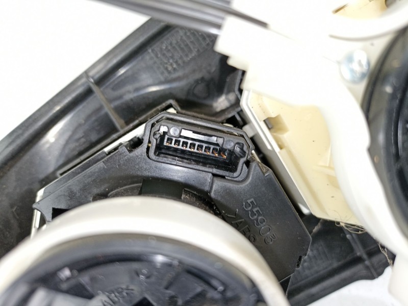 Recambio de mandos calefaccion para toyota yaris 1.3 g 6v referencia OEM IAM 554060D190  