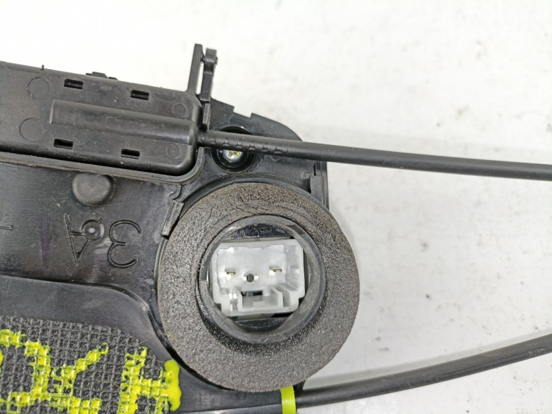 Recambio de cerradura puerta trasera derecha para toyota yaris 1.3 g 6v referencia OEM IAM 690500D110  