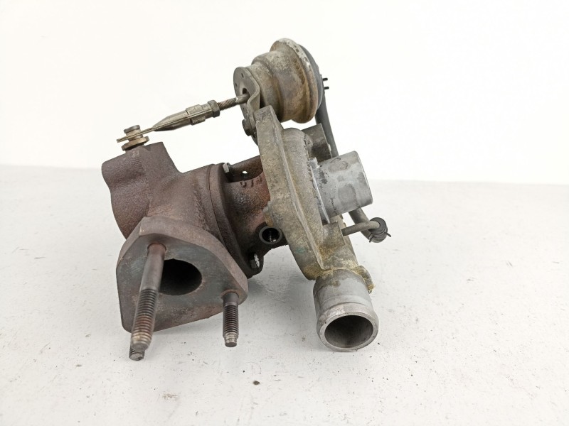 Recambio de turbo para opel corsa 1.3 cdti referencia OEM IAM 710005263  