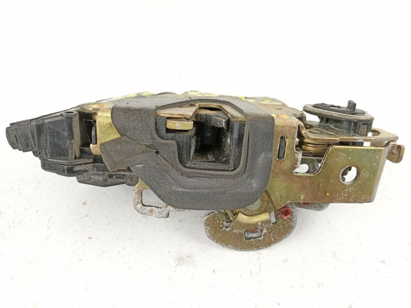 Recambio de cerradura puerta trasera izquierda para peugeot 605 1.9 sri referencia OEM IAM 190490A  