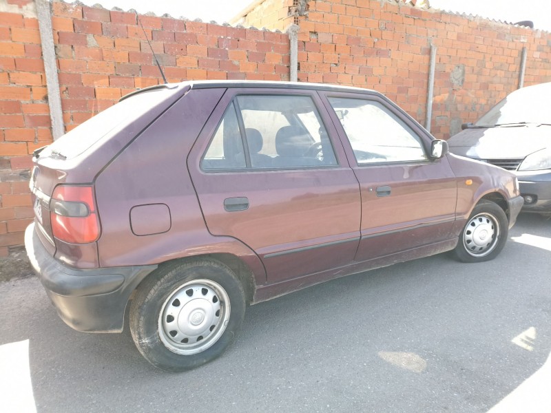skoda felicia del año 1996