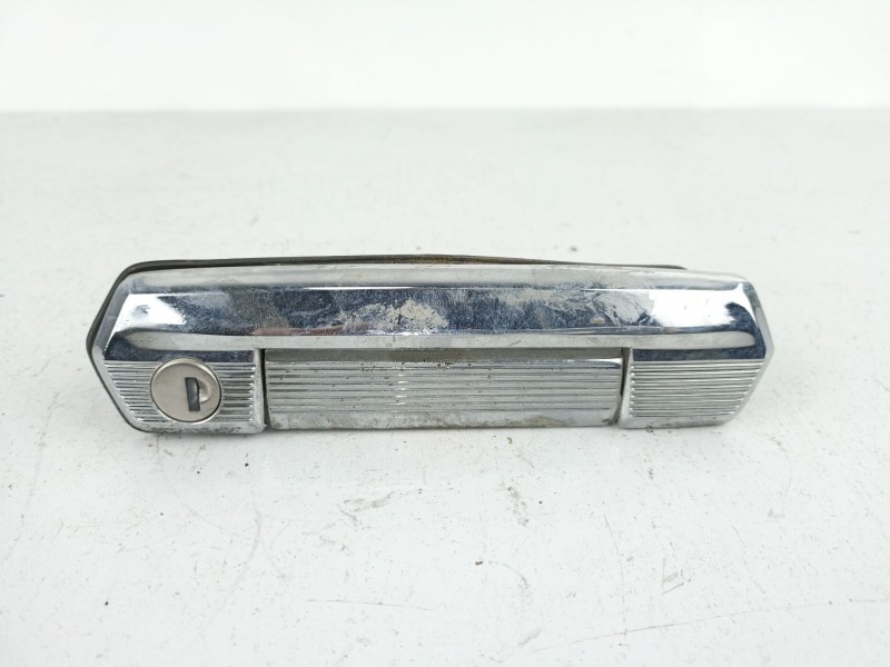 Recambio de manilla delantera derecha para seat 124 1.2 g fl referencia OEM IAM 19178D  