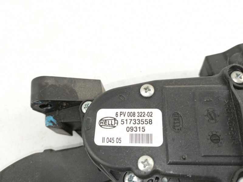 Recambio de potenciometro aceleracion para fiat croma 1.9 jtd -939a1000 (119,64cv 1.9 jtd -939a1000 5p referencia OEM IAM 517335