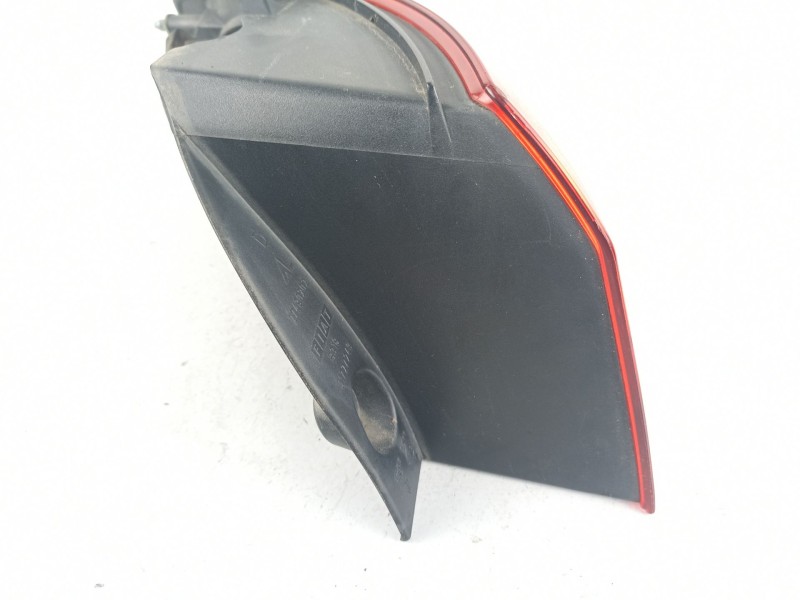 Recambio de piloto trasero izquierdo para fiat croma 1.9 jtd -939a1000 (119,64cv 1.9 jtd -939a1000 5p referencia OEM IAM 5172725