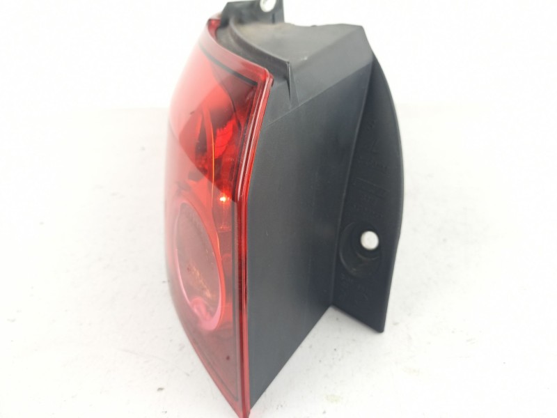 Recambio de piloto trasero derecho para fiat croma 1.9 jtd -939a1000 (119,64cv 1.9 jtd -939a1000 5p referencia OEM IAM 51727249 