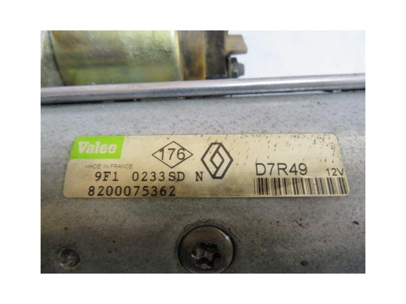 Recambio de motor arranque : renault laguna : 1.9 dci /f9q t7 [2001] para renault laguna 1.9 dci /f9q t7 referencia OEM IAM 8200