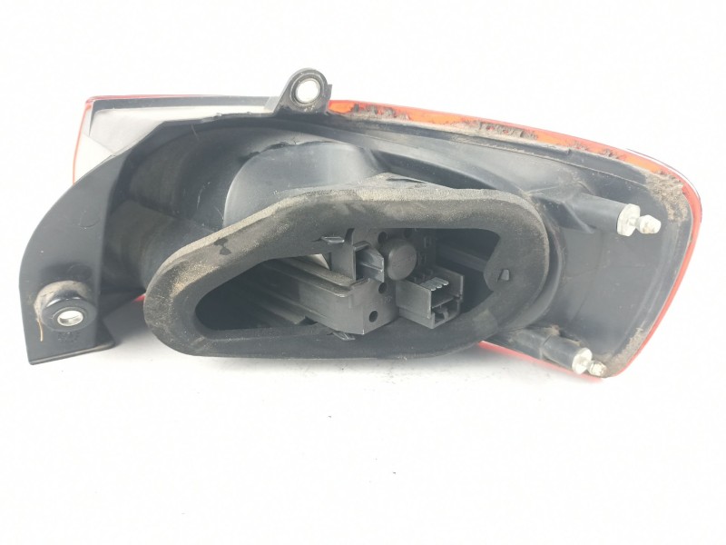 Recambio de piloto trasero derecho para fiat croma 1.9 jtd -939a1000 (119,64cv 1.9 jtd -939a1000 5p referencia OEM IAM 51727249 