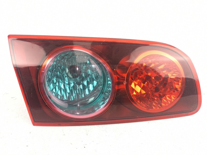 Recambio de piloto porton izquierdo para fiat croma 1.9 jtd -939a1000 (119,64cv 1.9 jtd -939a1000 5p referencia OEM IAM 51727252