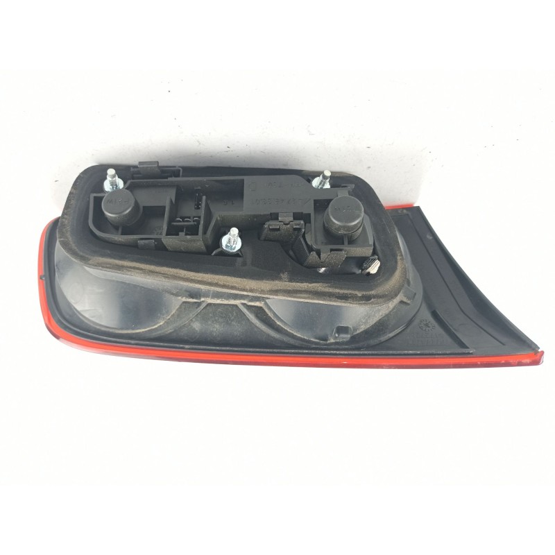 Recambio de piloto porton derecho para fiat croma 1.9 jtd -939a1000 (119,64cv 1.9 jtd -939a1000 5p referencia OEM IAM 51727251  