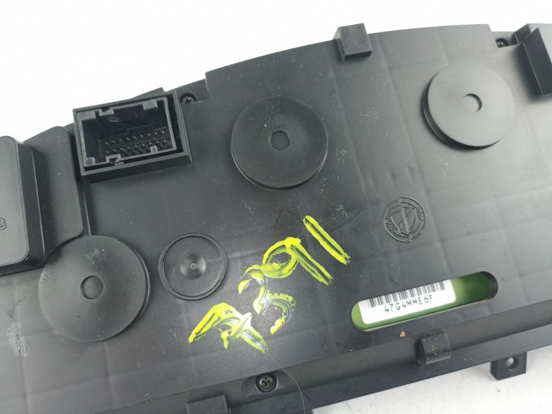 Recambio de cuadro instrumentos para fiat croma 1.9 jtd -939a1000 (119,64cv 1.9 jtd -939a1000 5p referencia OEM IAM 51735925  