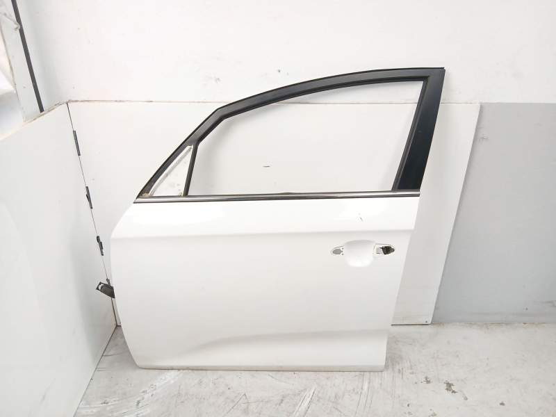 Recambio de puerta delantera izquierda para kia carens iv 1.7 crdi referencia OEM IAM 76003A4000  