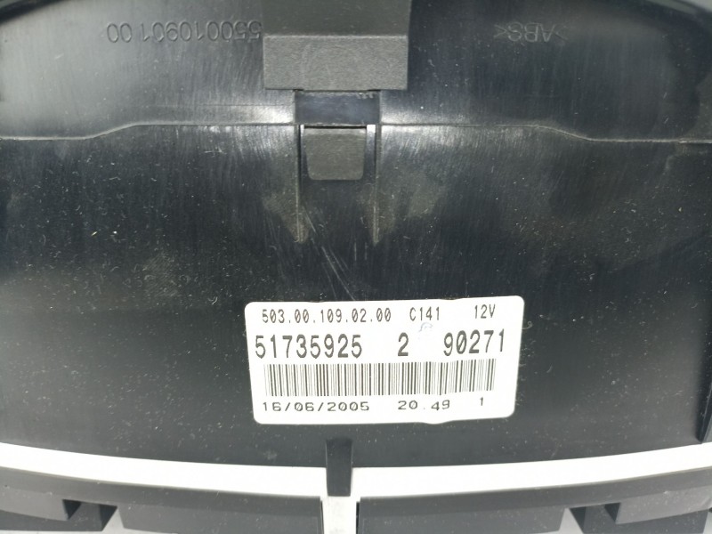 Recambio de cuadro instrumentos para fiat croma 1.9 jtd -939a1000 (119,64cv 1.9 jtd -939a1000 5p referencia OEM IAM 51735925  