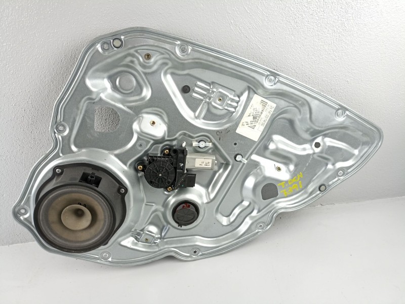 Recambio de elevalunas trasero derecho para fiat croma 1.9 jtd -939a1000 (119,64cv 1.9 jtd -939a1000 5p referencia OEM IAM 51746