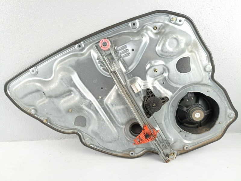 Recambio de elevalunas trasero derecho para fiat croma 1.9 jtd -939a1000 (119,64cv 1.9 jtd -939a1000 5p referencia OEM IAM 51746