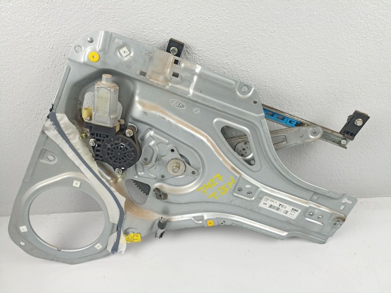 Recambio de elevalunas trasero derecho para kia sportage je 2.0 d4ea-f referencia OEM IAM 824801F080  