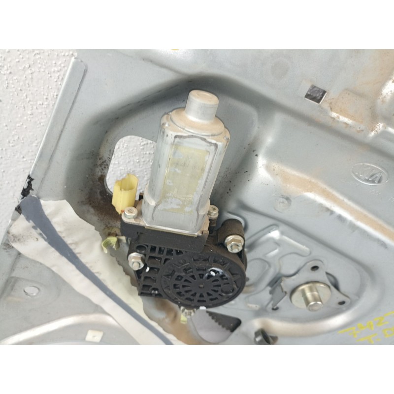 Recambio de elevalunas trasero derecho para kia sportage je 2.0 d4ea-f referencia OEM IAM 824801F080  