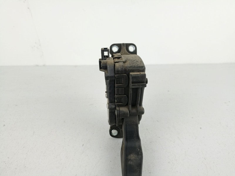 Recambio de potenciometro aceleracion para dacia sandero 1.2 g - d4f f732 referencia OEM IAM 8200386506  