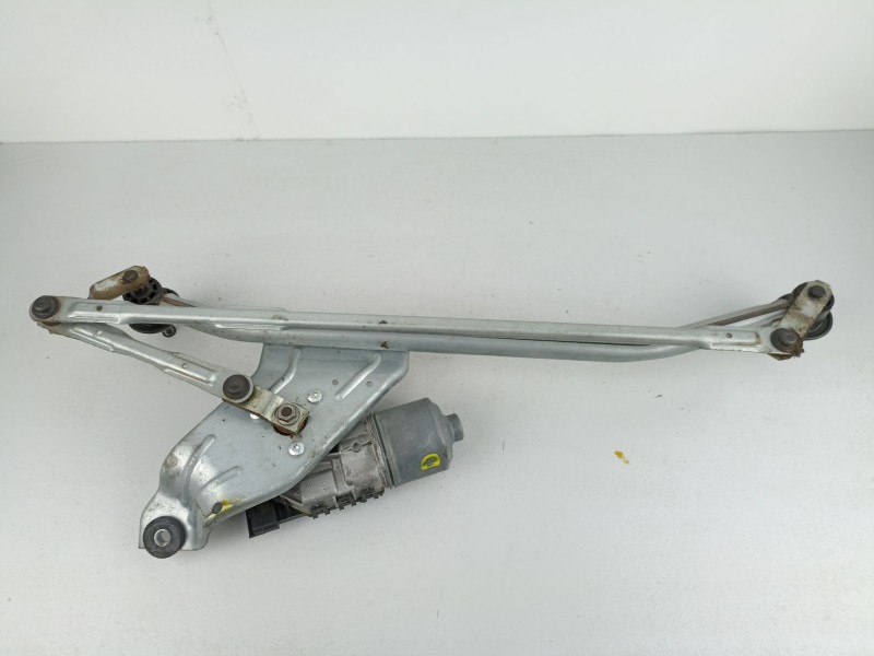 Recambio de motor limpia delantero para dacia sandero 1.2 g - d4f f732 referencia OEM IAM 8200619512  