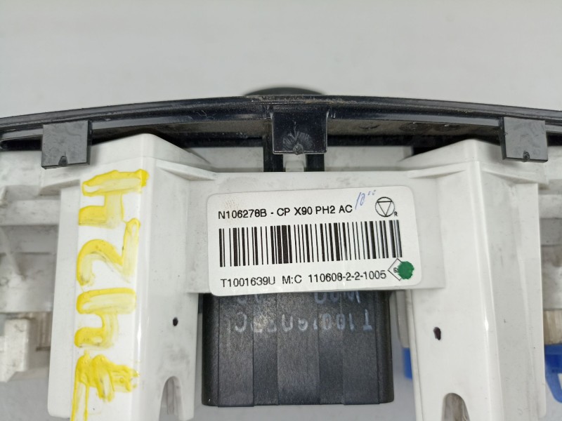 Recambio de mandos calefaccion para dacia sandero 1.2 g - d4f f732 referencia OEM IAM 6001551800  