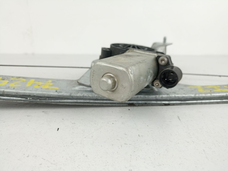 Recambio de elevalunas delantero izquierdo para dacia sandero 1.2 g - d4f f732 referencia OEM IAM 8200733829  