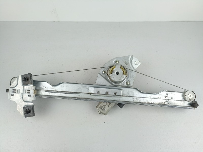 Recambio de elevalunas delantero derecho para dacia sandero 1.2 g - d4f f732 referencia OEM IAM 8200733828  