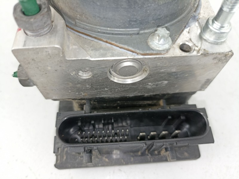 Recambio de abs para dacia sandero 1.2 g - d4f f732 referencia OEM IAM 8201063079 0265232718 