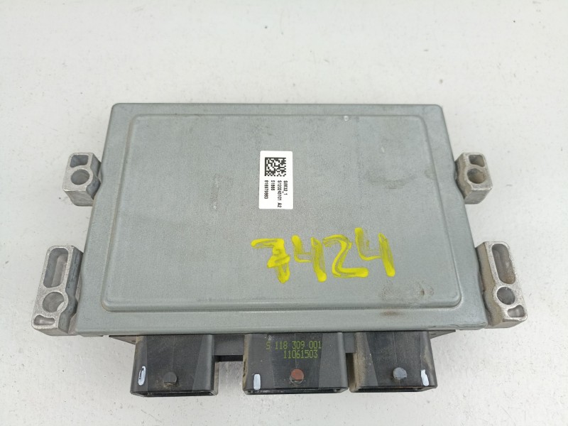 Recambio de centralita para dacia sandero 1.2 g - d4f f732 referencia OEM IAM 8201117953  