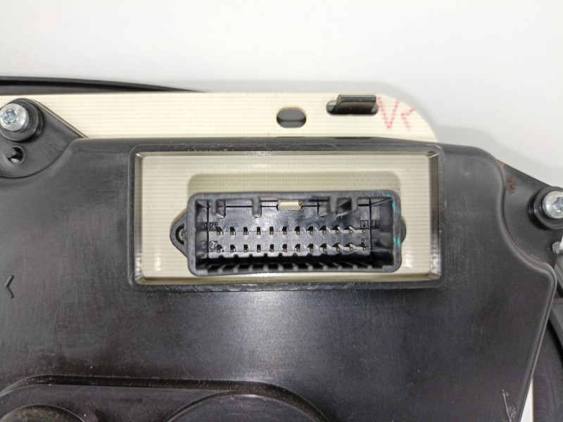 Recambio de cuadro instrumentos para dacia logan básico referencia OEM IAM 8200377739  