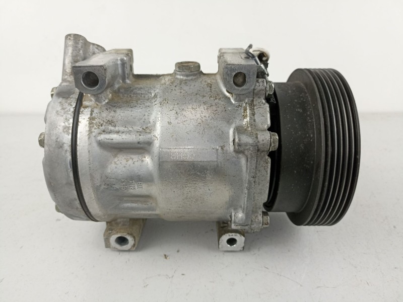 Recambio de aire acondicionado para dacia logan básico referencia OEM IAM 8200117767  