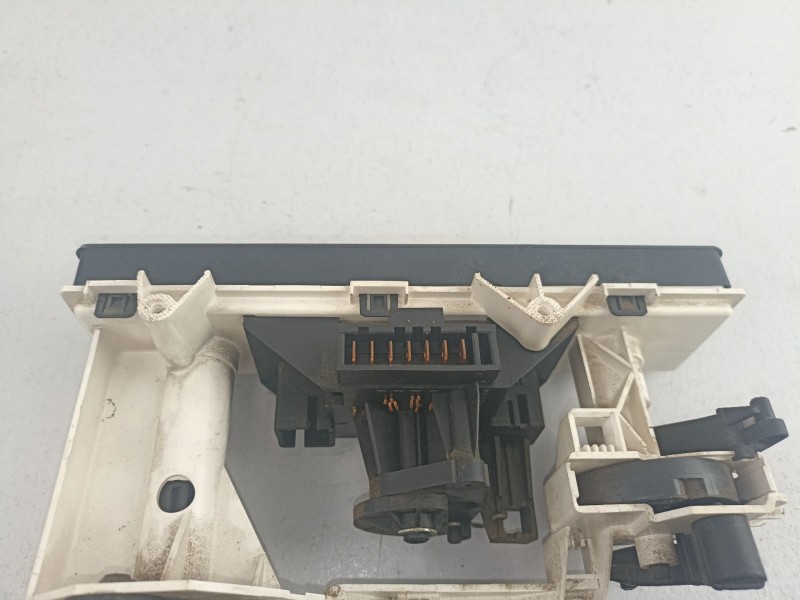 Recambio de mandos calefaccion para skoda felicia 1.9 d referencia OEM IAM 6U0819045  