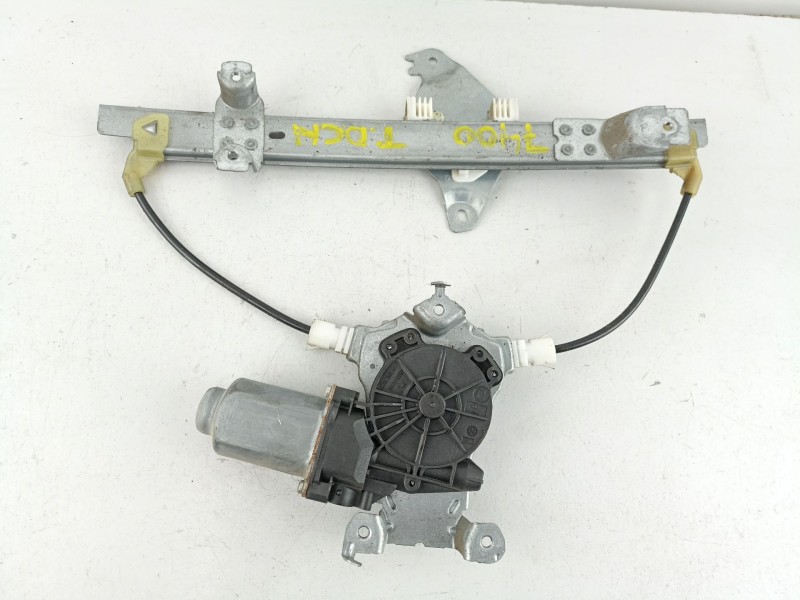 Recambio de elevalunas trasero derecho para nissan qashqai (j10) tekna referencia OEM IAM 82700JD400 402052A 