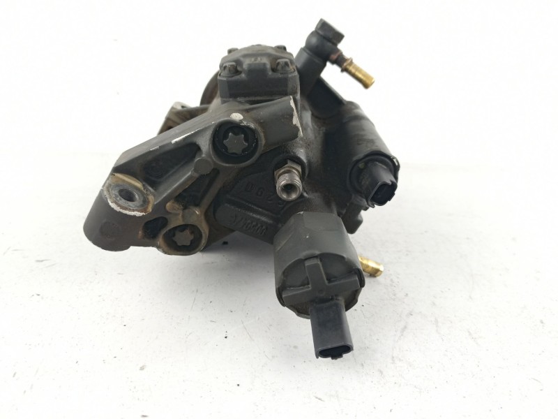 Recambio de bomba inyectora diesel para nissan qashqai (j10) tekna referencia OEM IAM 17040JD51A 8200663258 