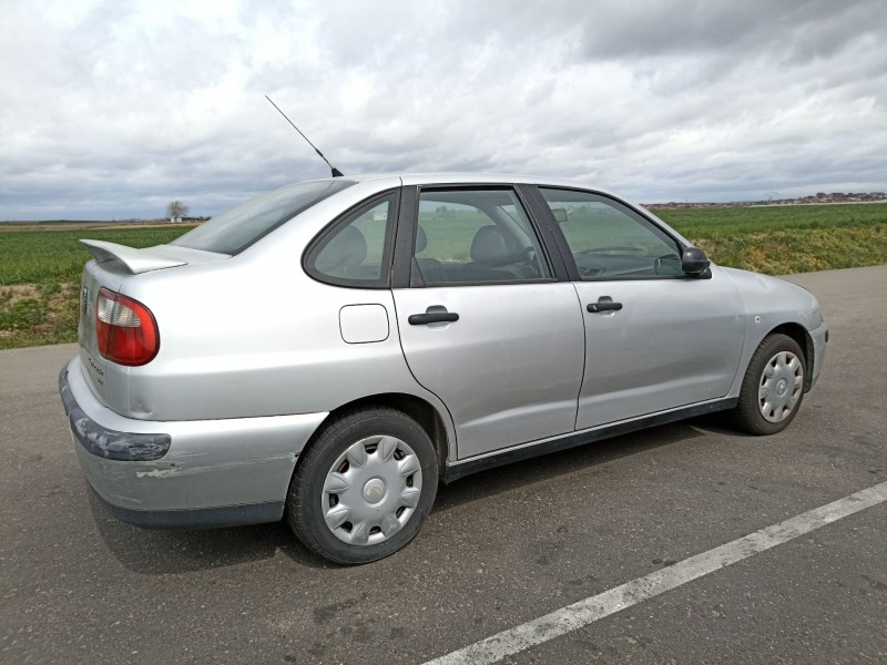 seat cordoba berlina (6k2) del año 1999
