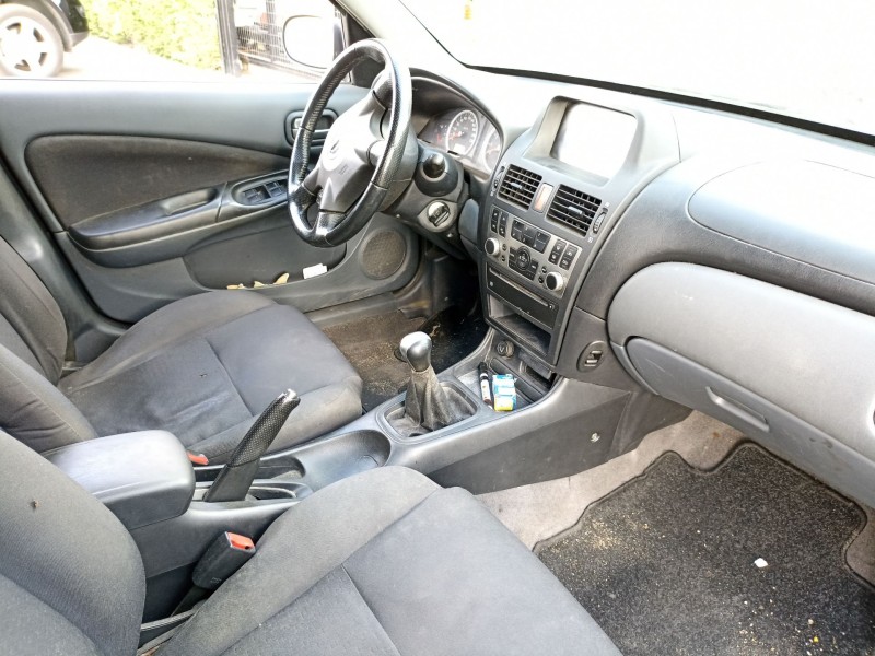 nissan almera (n16/e) del año 2002