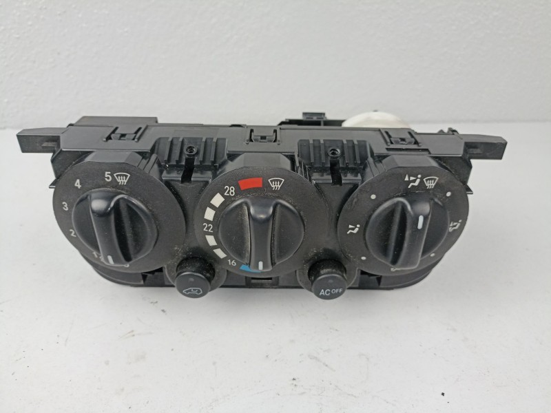 Recambio de mandos calefaccion para citroen c 4 1.4 g referencia OEM IAM 1688302185  