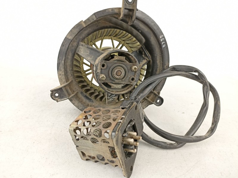 Recambio de motor calefaccion para audi a6 2.5 tdi referencia OEM IAM 4B2820021C  