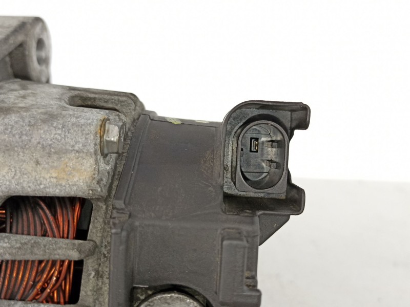 Recambio de alternador para bmw 320 f31 xdrive ranchera referencia OEM IAM 857860801  