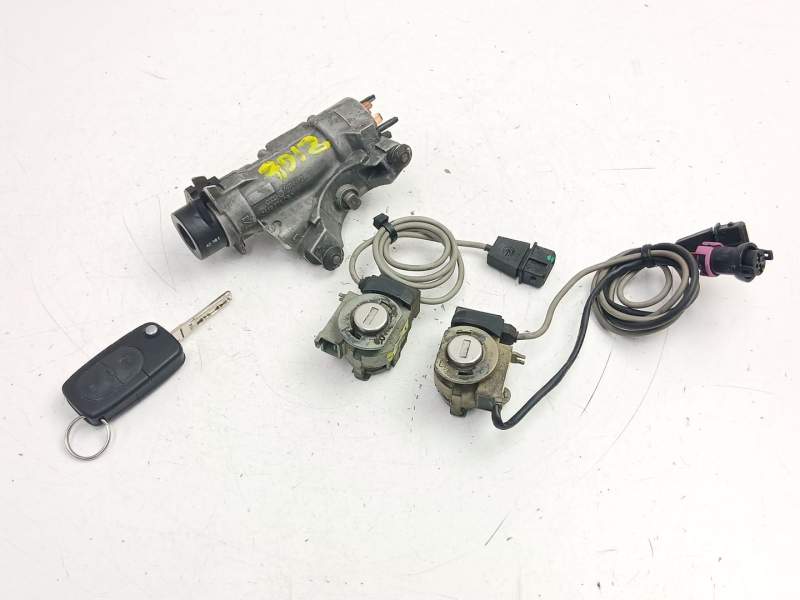 Recambio de conmutador de arranque para audi a4 b5 avant (8d5) 2.5 tdi referencia OEM IAM 4B0905851C  