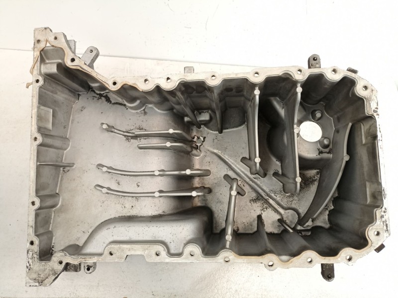 Recambio de carter aceite para volkswagen touareg 2.5 tdi referencia OEM IAM 070103603 576130 