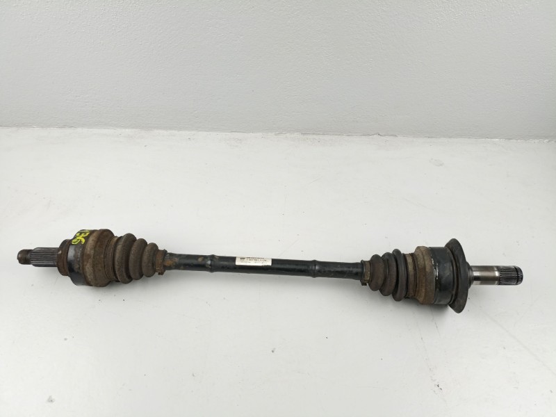 Recambio de transmision trasera izquierda para bmw 320 f31 xdrive ranchera referencia OEM IAM 7597681A104  