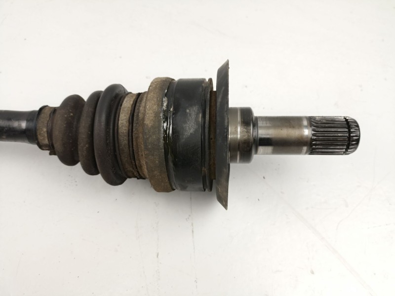 Recambio de transmision trasera izquierda para bmw 320 f31 xdrive ranchera referencia OEM IAM 7597681A104  