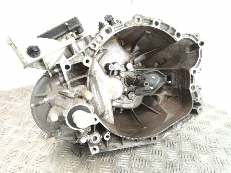 Recambio de cambio 5v ( turbo diesel ) para peugeot 307 2.0 hdi referencia OEM IAM 20DM39  