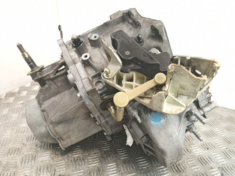 Recambio de cambio 5v ( turbo diesel ) para citroen c 4 1.6 hdi referencia OEM IAM 20DM75  