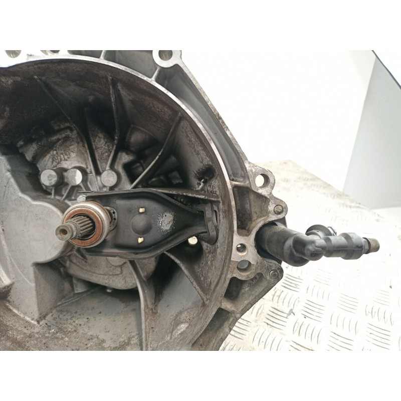 Recambio de cambio 5v ( turbo diesel ) para citroen c 4 1.6 hdi referencia OEM IAM 20DM75  