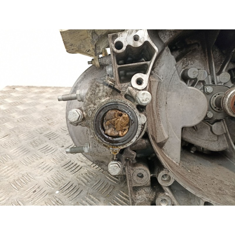 Recambio de cambio 5v ( turbo diesel ) para citroen c 4 1.6 hdi referencia OEM IAM 20DM75  
