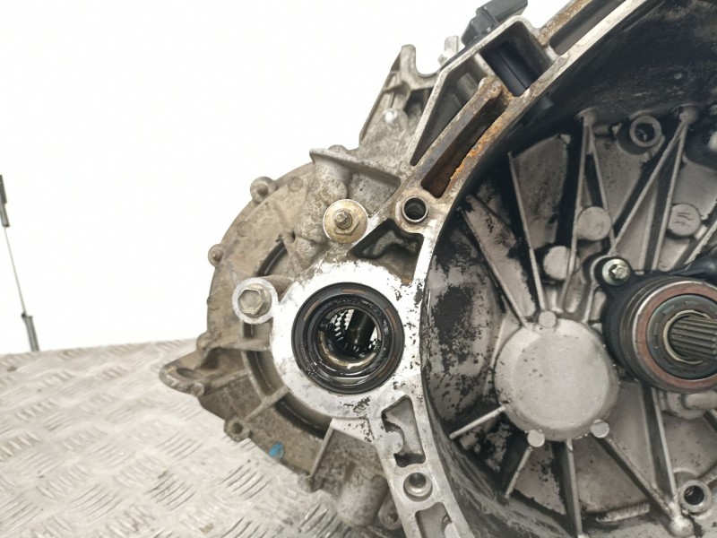 Recambio de cambio 6v ( turbo diesel ) para renault scenic ii 1.5 dci diesel referencia OEM IAM TL4A000  
