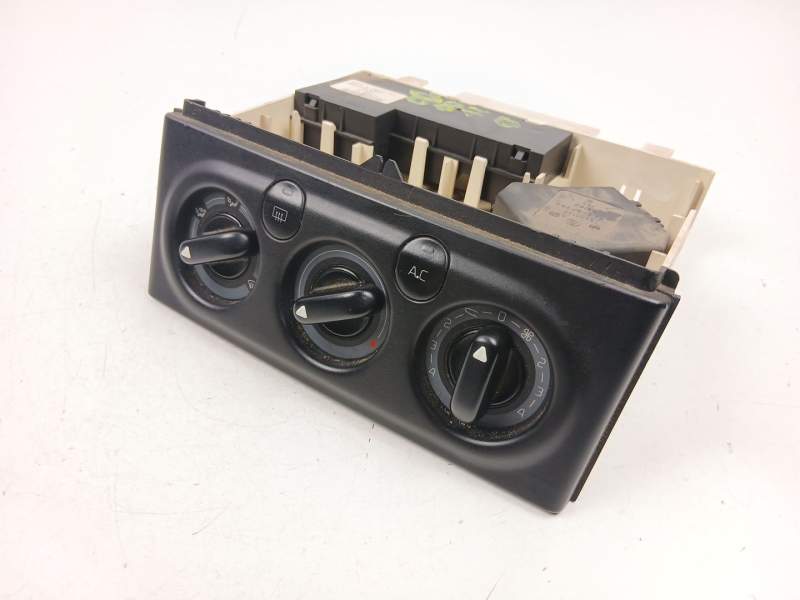 Recambio de mandos calefaccion aire para renault laguna i (b56_, 556_) 1.8 (b56z) referencia OEM IAM 7701045886  