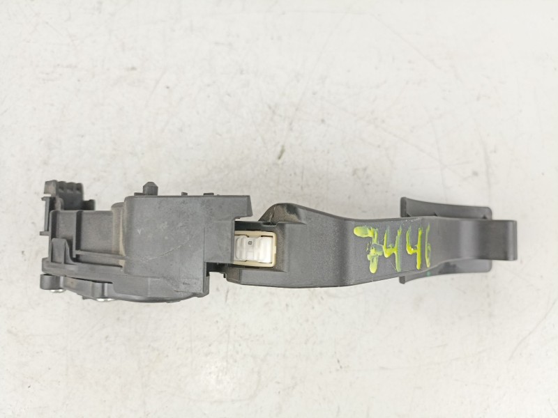 Recambio de potenciometro aceleracion para dacia logan ii laureate referencia OEM IAM 180022703R  