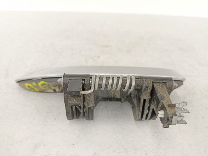 Recambio de manilla delantera derecha para dacia logan ii laureate referencia OEM IAM 806067020R  