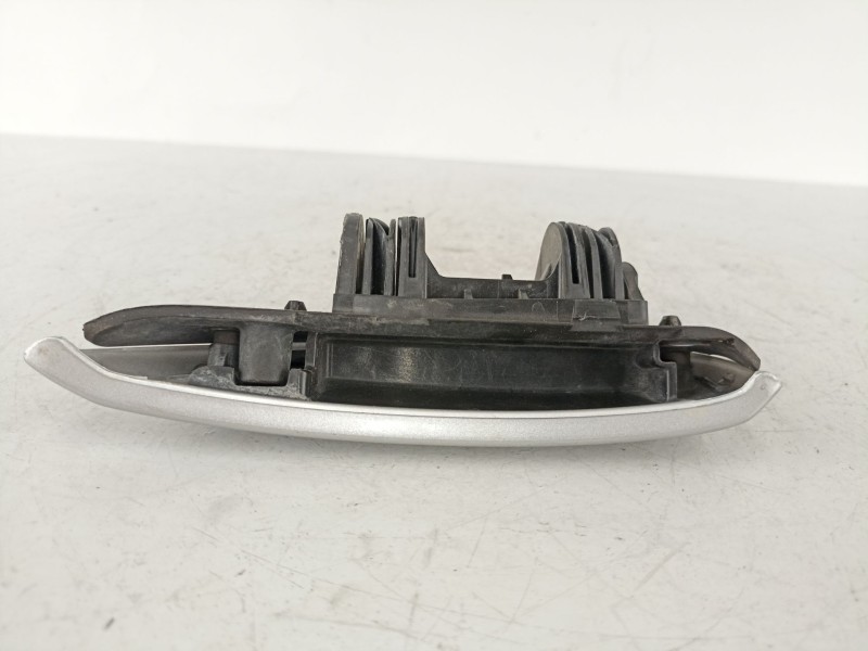 Recambio de manilla delantera derecha para dacia logan ii laureate referencia OEM IAM 806067020R  